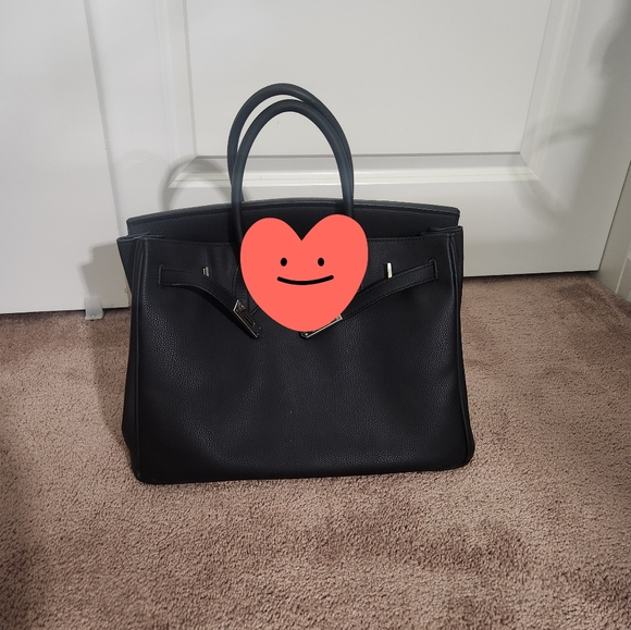 2 Large Totes - Picture 7 of 10